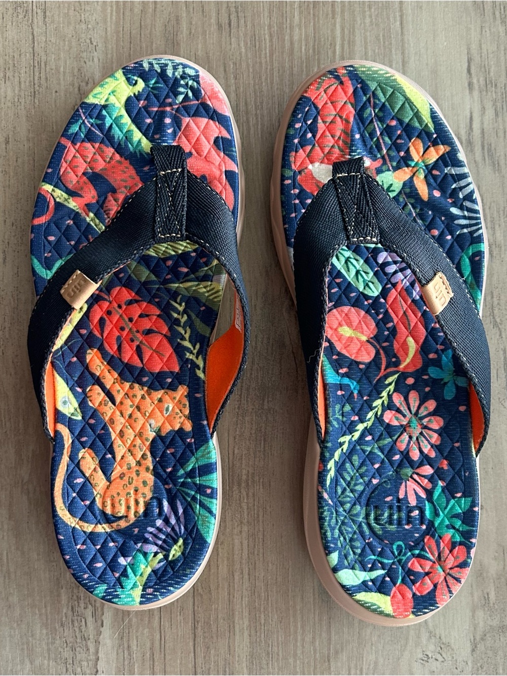 UIN Navy Multicolor Jungle Party Quilted Flip Flop Sandals